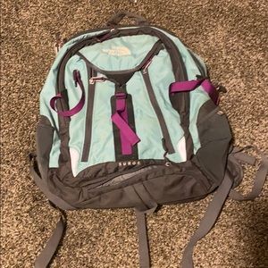 🔴🔴SALE!!🔴🔴 Barely used north face backpack!